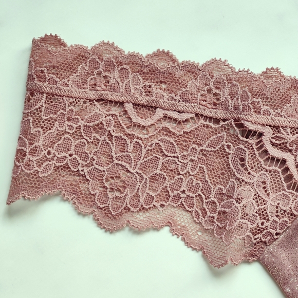 NWT VICTORIA'S SECRET DREAM ANGELS LACE-TRIM SMOOTH SHIMMER THONG PANTY IN VINTA - Picture 4 of 6